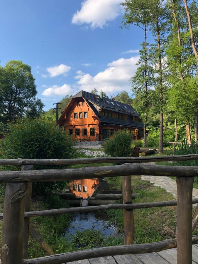 Kamenacka Myslivna Hotell Moravany  Eksteriør bilde