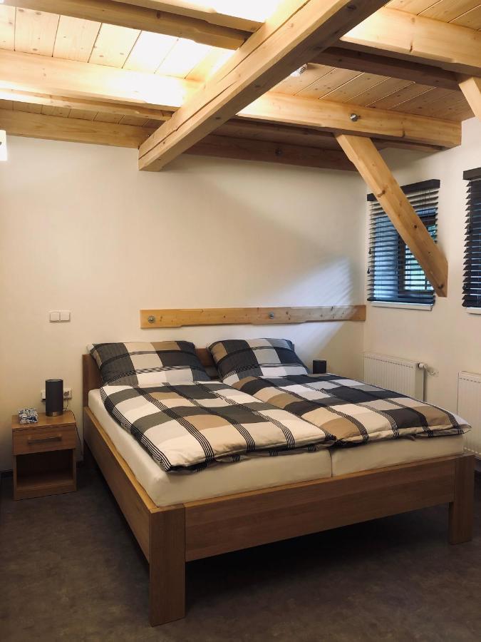 Kamenacka Myslivna Hotell Moravany  Eksteriør bilde